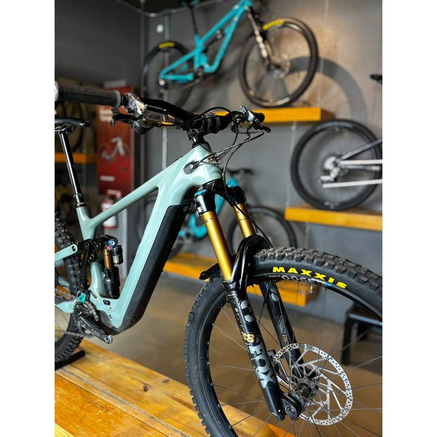 YETI 160E 2023 M CARBON